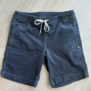 Vuori Shorts Men's M Black Smoked Beryl Optimist Corduroy Athletic Slim Fit